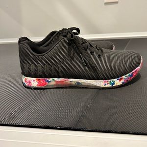 Nobull Project black daisy Trainers Shoes Women's 9.5